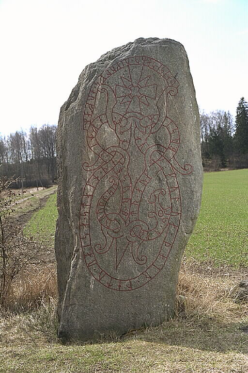 Runes written on runsten, finkornig gnejsgranit. Date: V